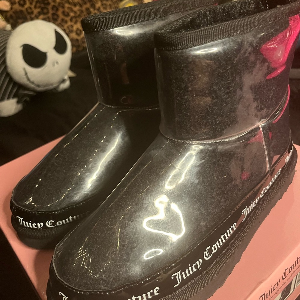 Juicy Couture faux fur lined rain boots!